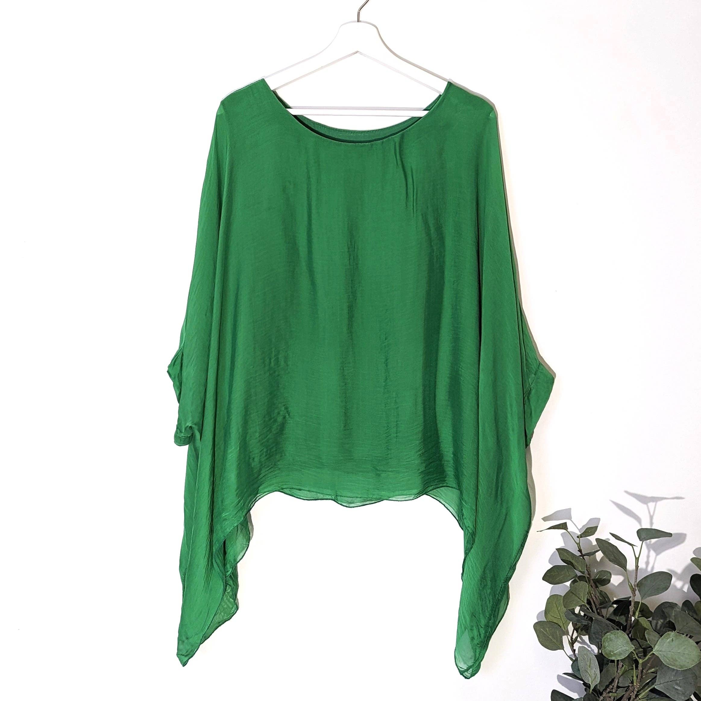 Plain silk tunic with comfortable attached undergarment (O/S): GRN