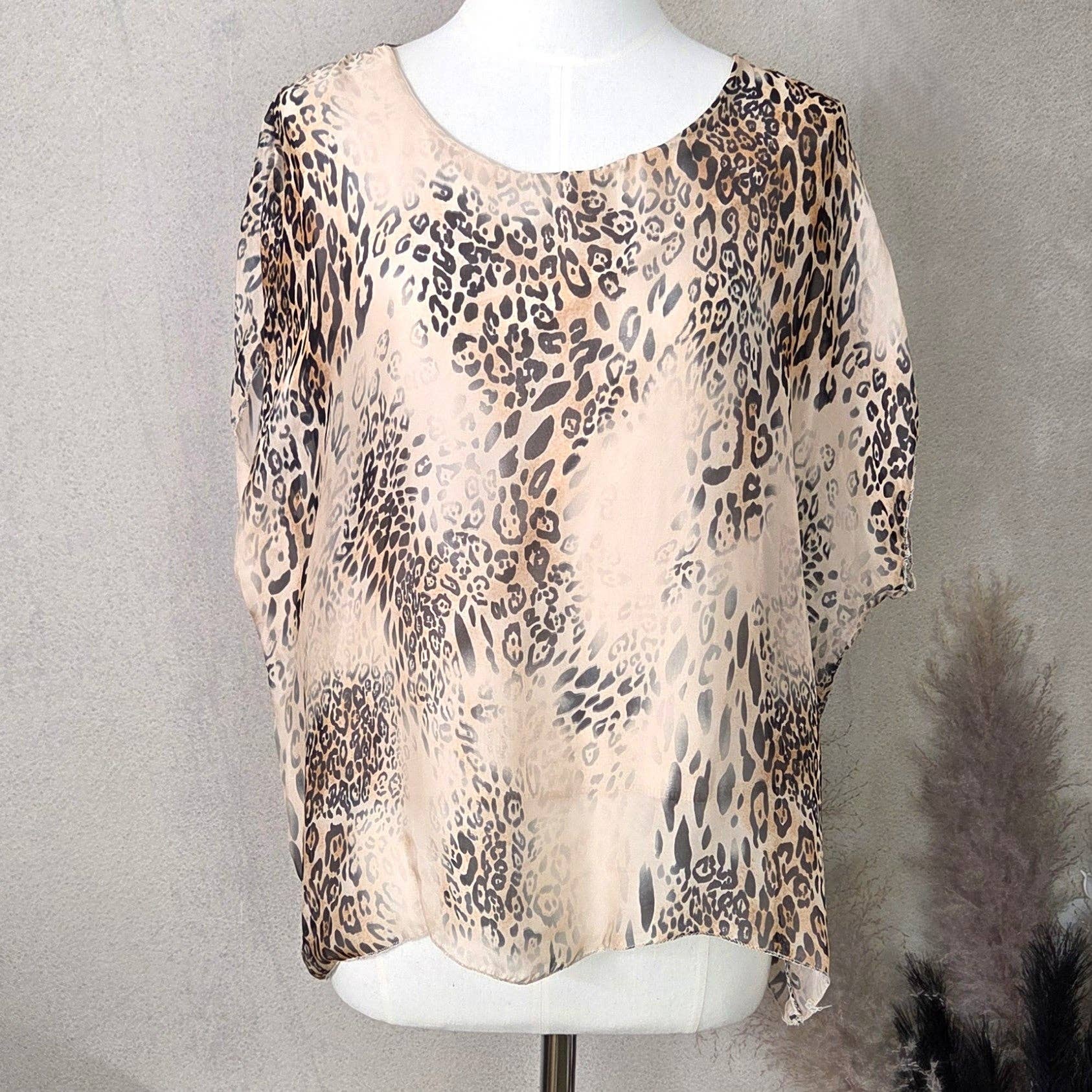 Silk blend animal fusion digital print box top (M): Black
