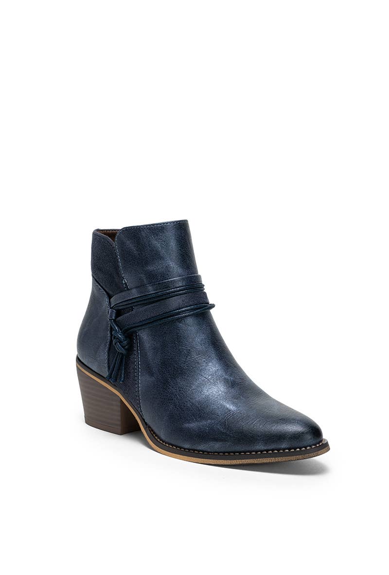 Metallic Ankle Boots with Tied Laces and Pompom (Ref: F6970): Green / 36-41 (223221)