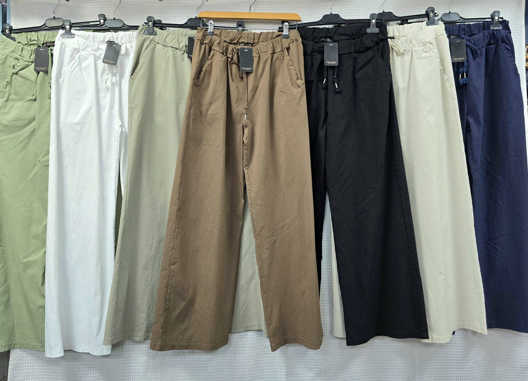 Plain Wide Leg Stretch Magic Trousers: Black