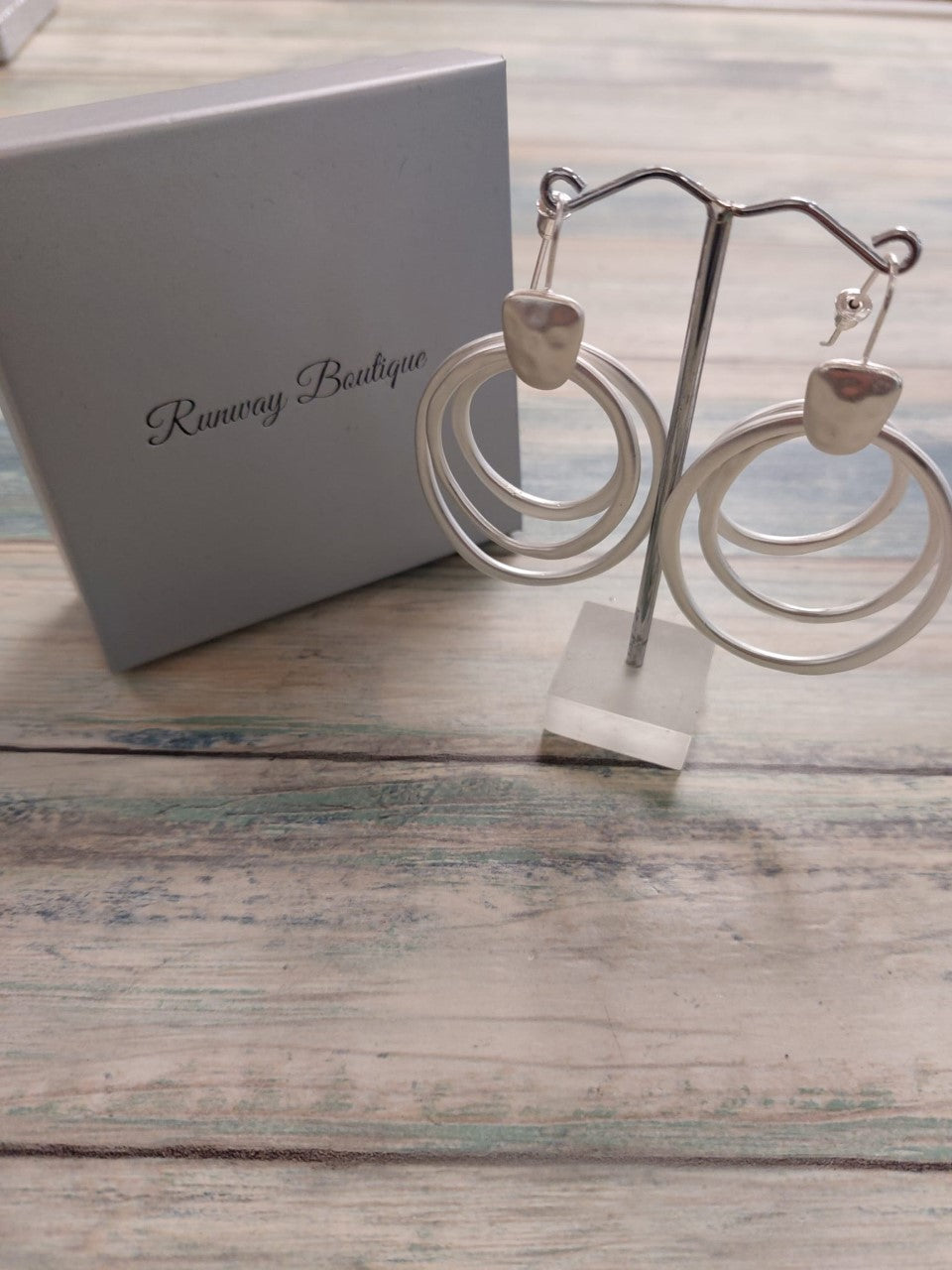 Jess & Lou 3 Hoop Earrings